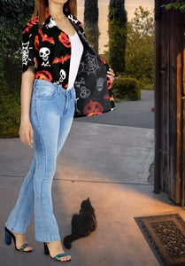La Leela Halloween Women's Pumpkin Bat And Skull Cross Web Printed Black Shirt