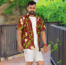 Cargar imagen en el visor de la galería, Tropical Plumeria Floral and Leaves Printed Relaxed Hawaiian Beach Shirt For Men