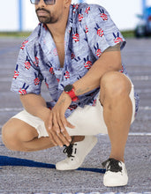 Load image into Gallery viewer, Patriotic American Flag Printed Hawaiian Beach Shirts For Men Blue P00128