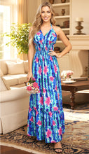 Cargar imagen en el visor de la galería, La Leela Blue and White Floral Printed Halter Neck Long Dress P01119